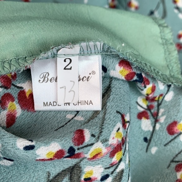 Belongsci tiny floral print blouse V neck balloon sleeve soft green tunic top - Picture 7 of 9